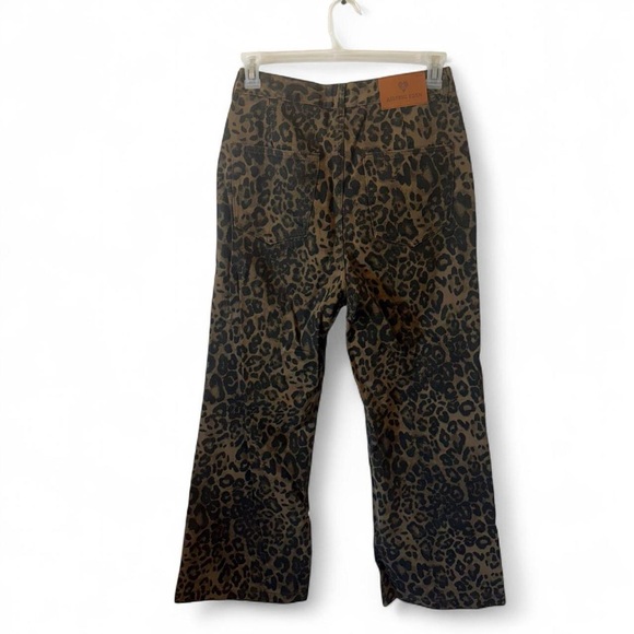 Aelfric Eden Leopard print jeans - NWT - Picture 3 of 9